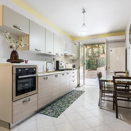 Paradiso Marino * تْشيفالو